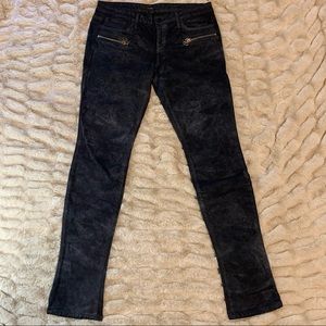 Joe’s Chelsea Jeans Black Washed w/ Zippers